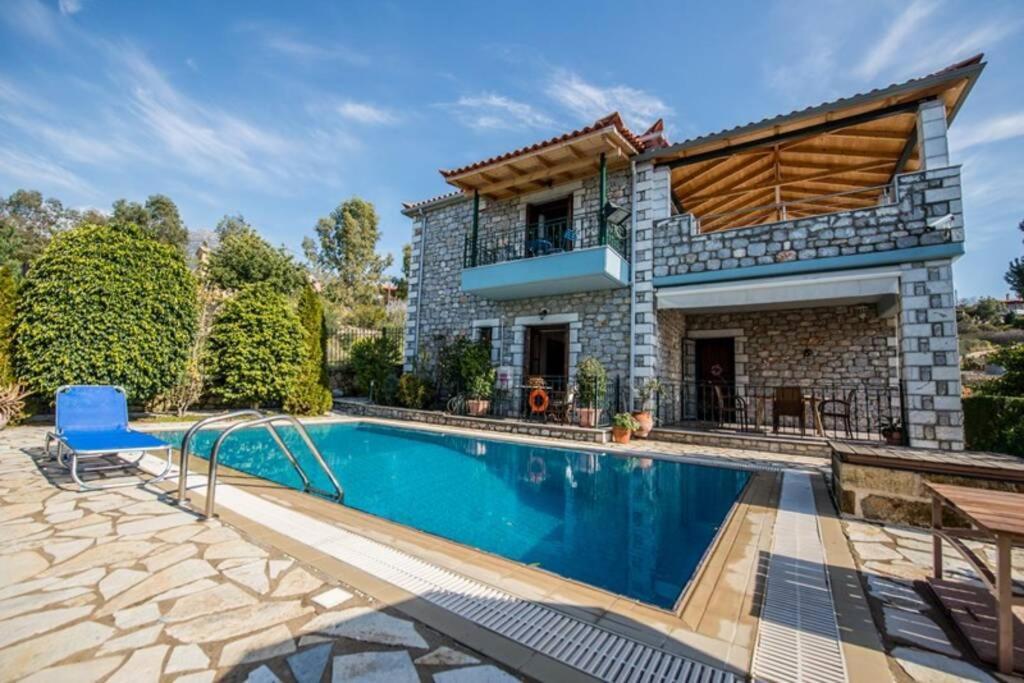 Kelly'S Villa In Stoupa Neokhorion  Εξωτερικό φωτογραφία
