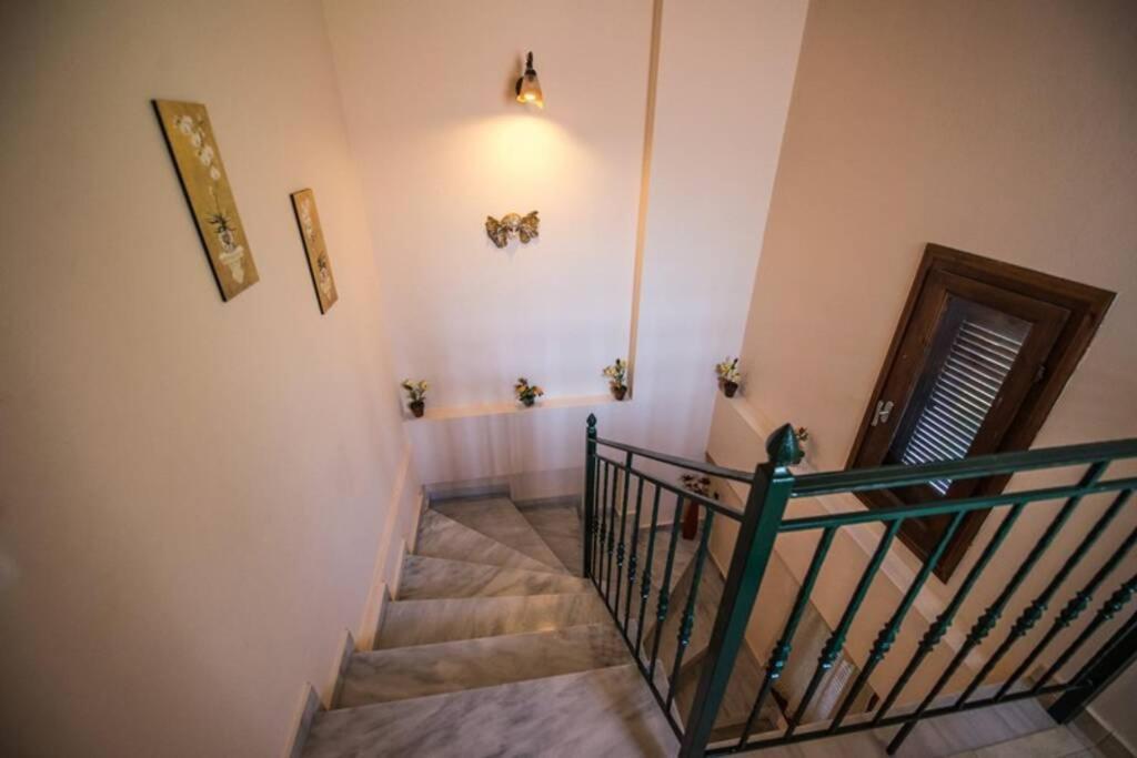 Kelly'S Villa In Stoupa Neokhorion  Εξωτερικό φωτογραφία