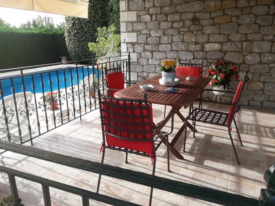 Kelly'S Villa In Stoupa Neokhorion  Εξωτερικό φωτογραφία