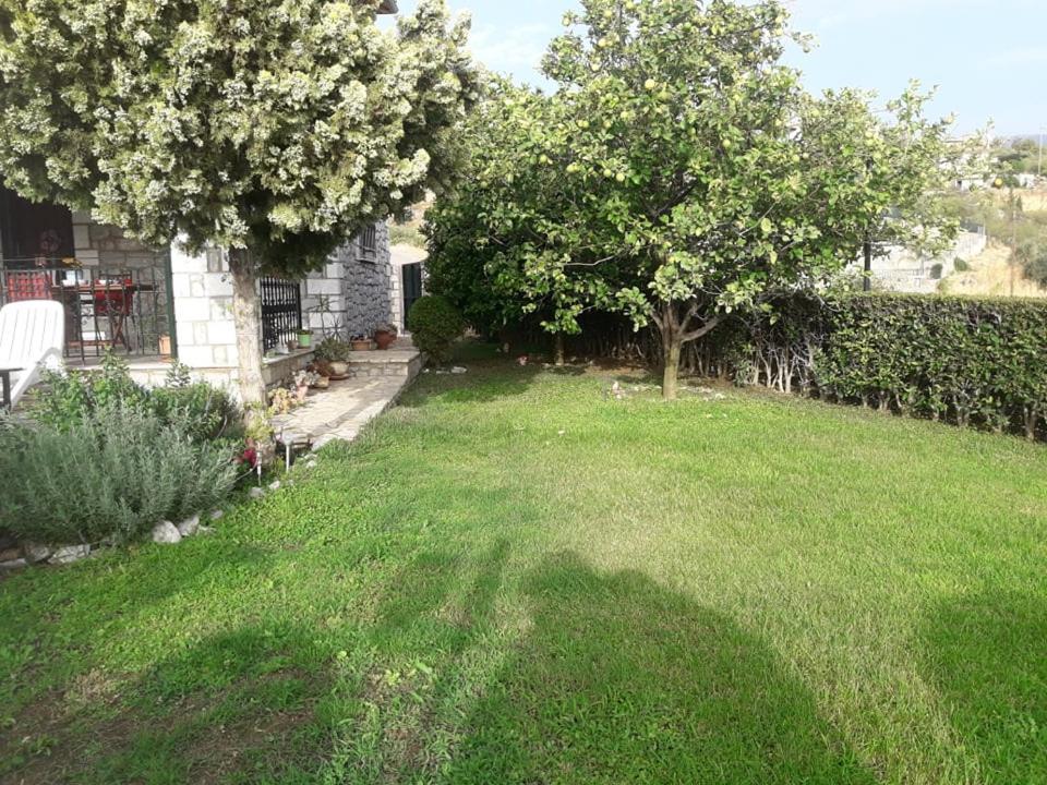 Kelly'S Villa In Stoupa Neokhorion  Εξωτερικό φωτογραφία