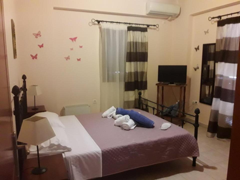 Kelly'S Villa In Stoupa Neokhorion  Εξωτερικό φωτογραφία